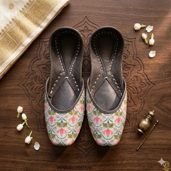 Floral Jutti 
